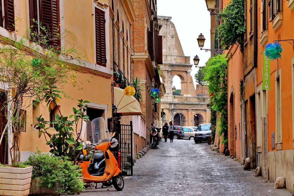 Cozy Apartment Fabia 300 Mt From Colosseum ภายนอก รูปภาพ