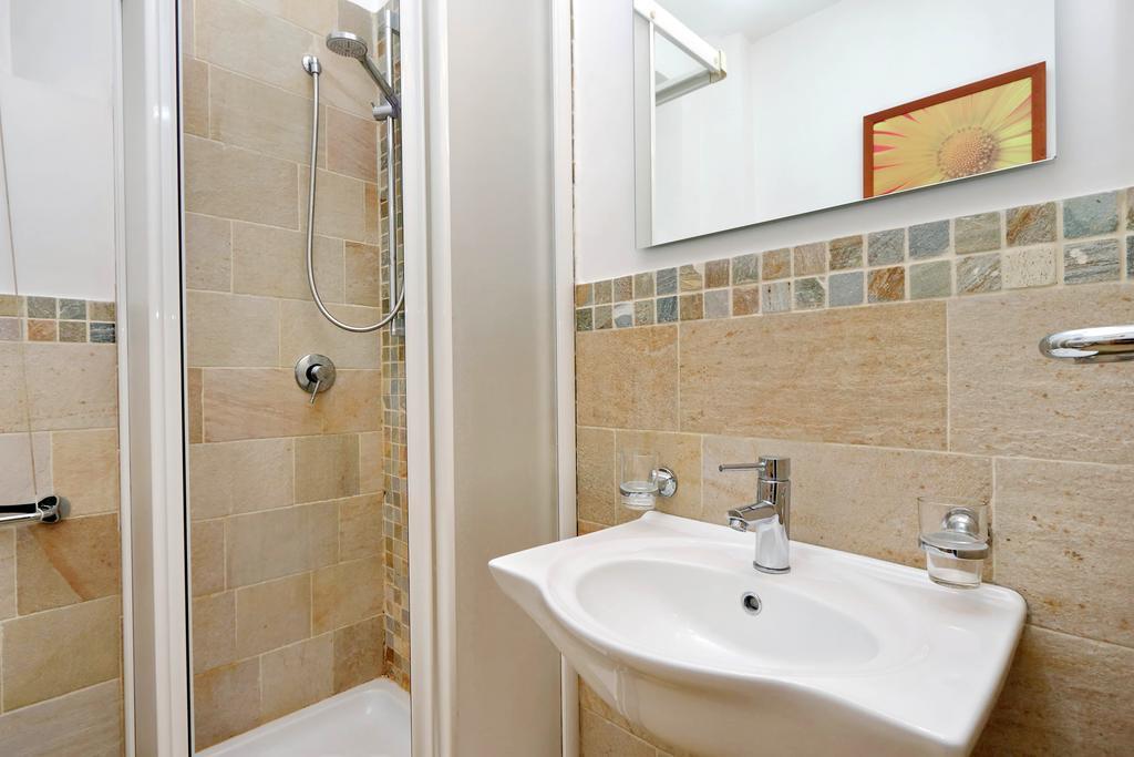 Cozy Apartment Fabia 300 Mt From Colosseum ภายนอก รูปภาพ