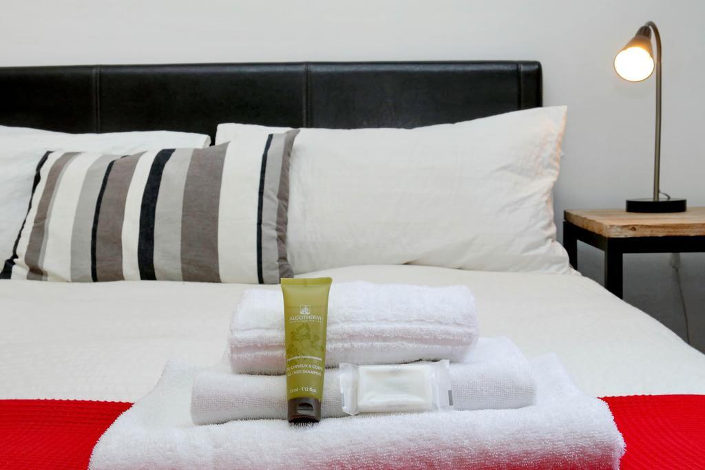 Cozy Apartment Fabia 300 Mt From Colosseum ภายนอก รูปภาพ