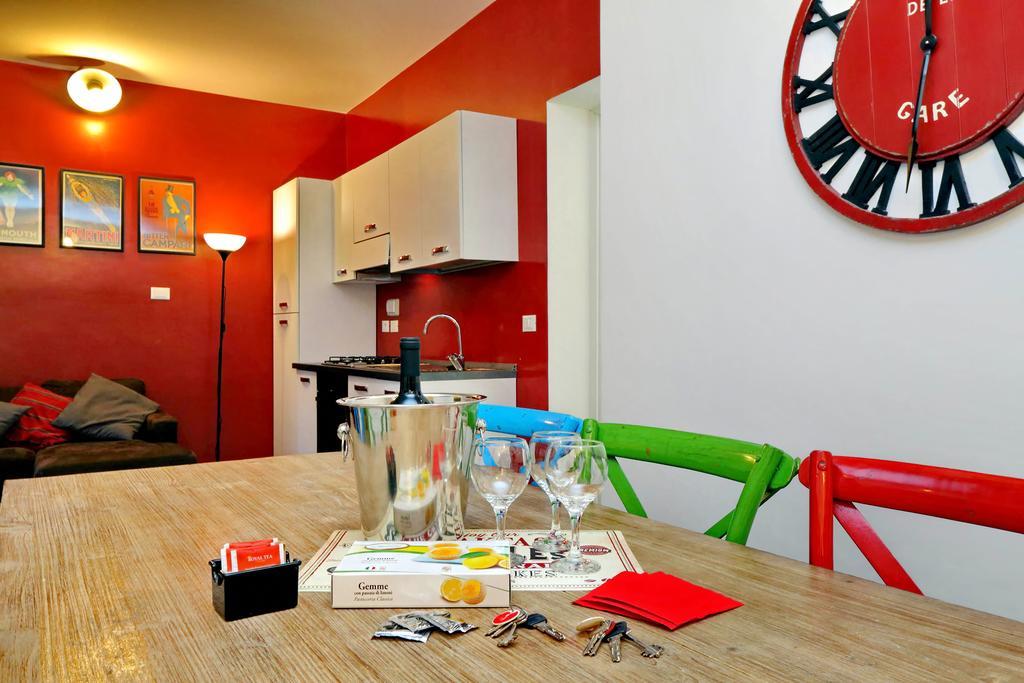 Cozy Apartment Fabia 300 Mt From Colosseum ภายนอก รูปภาพ